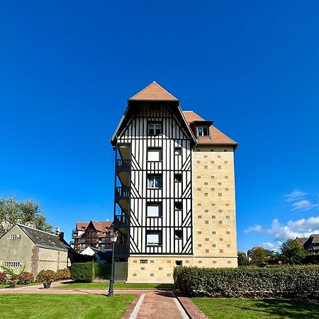 Studio En Rez De Jardin Deauville Centre Et Plage מראה חיצוני תמונה